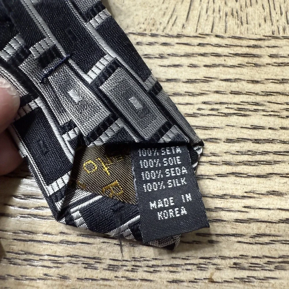Roberto‎ Villini Silver Black Geometric Rectangle Pattern 100% Silk Tie